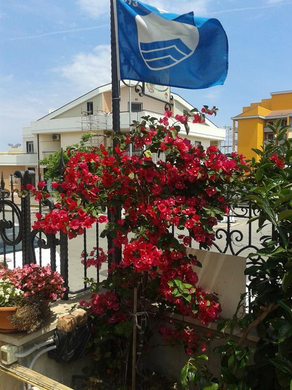 Viola Di Mare Rooms And Parking Térmoli Exterior foto